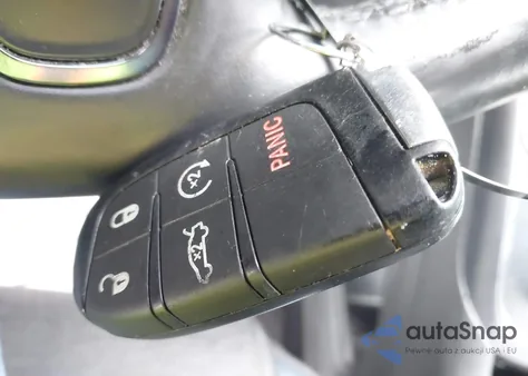 2015 Chrysler 200 S из США, поврежденный, VIN 1C3CCCDG5FN553370